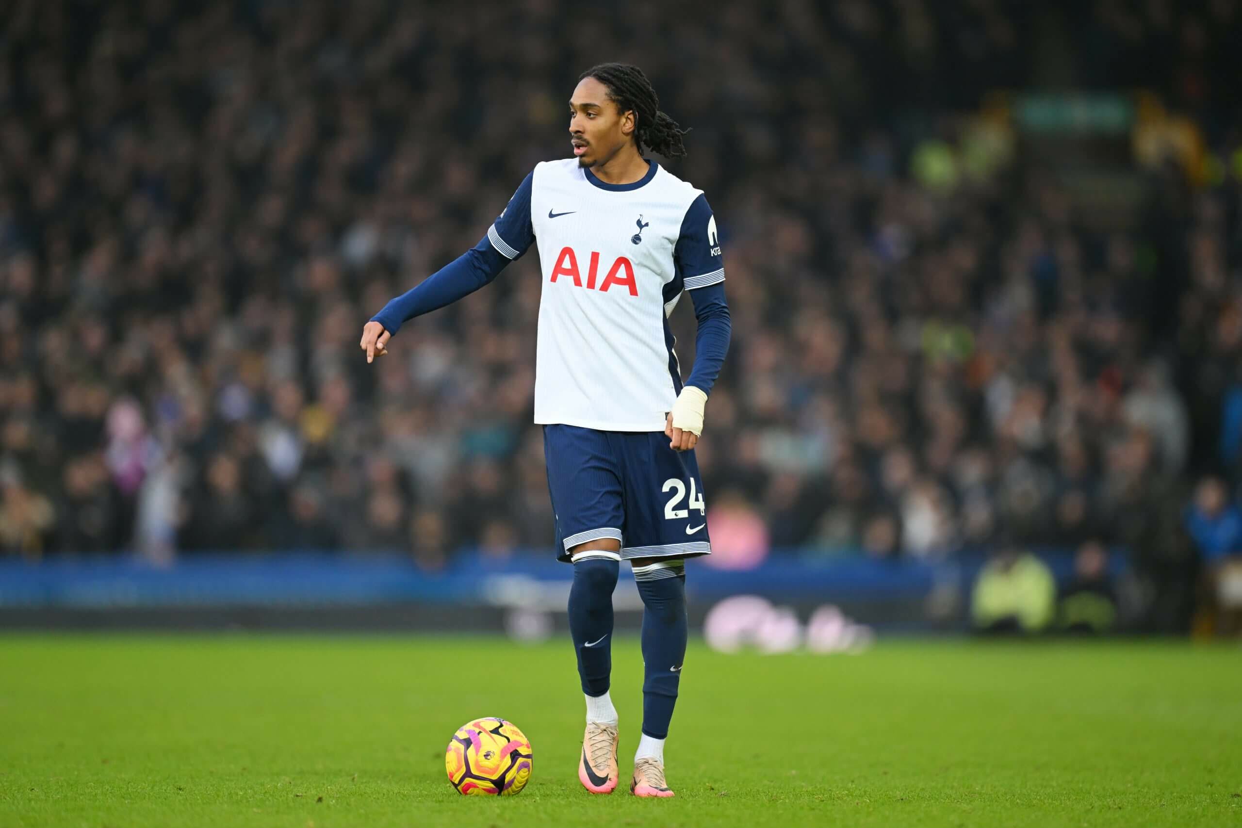 "Yuventus" ingiltərəli futbolçunu transfer etmək istəyir