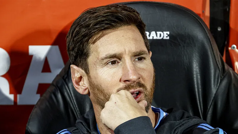 Əlcəzairin kapitanı Messi barədə: "Onu bağlamağa çalışdıq, amma bacarmadıq"