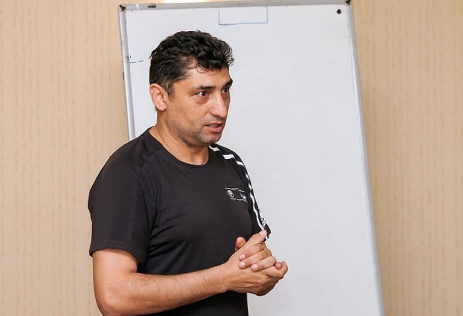 Aslan Kərimov: “Qarabağ”ın qol vuracağına inanıram, mərhələni də adlayacaq”