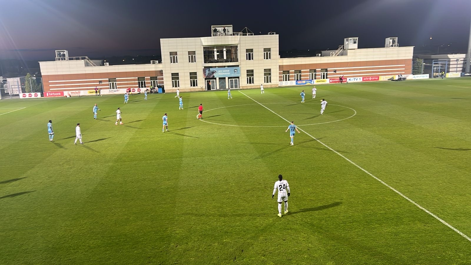 Zirədə 6 xallıq oyun - Oyun başladı