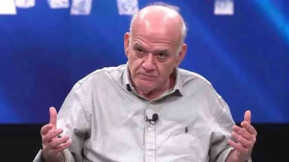 İddia: FİFA referisi Okan Burukun bilərəkdən qırmızı vərəqə aldığını söylədi