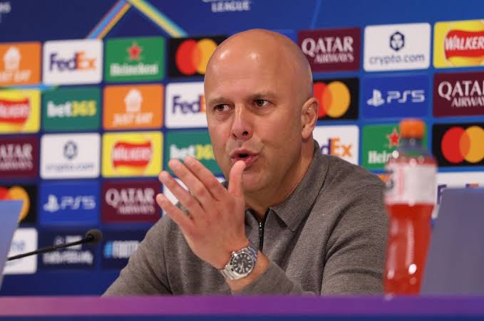 Arne Slot: "Transfer etmək üçün bəzi futbolçuları satmalıyıq"