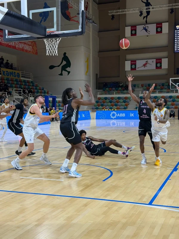 "Sabah" "Gəncə"ni səfərdə məğlub edib