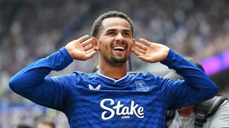 "Əl-Hilal "Everton"un hücumçusuni istəyir
