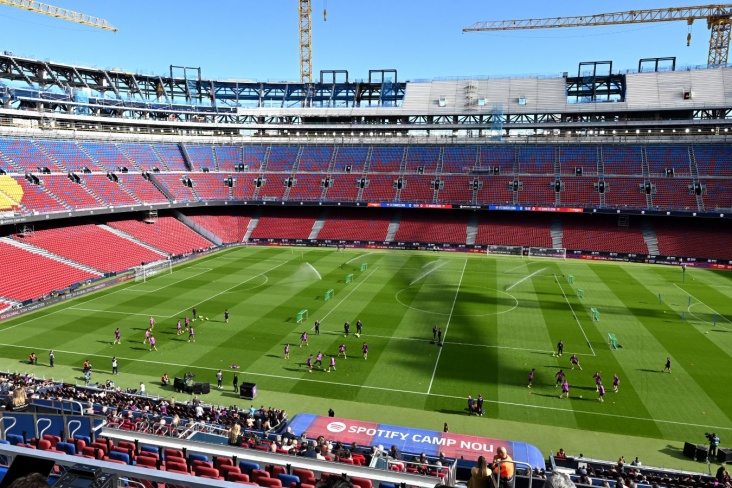 "Barselona" "Kamp Nou"nu tərk etmək məcburiyyətindədir