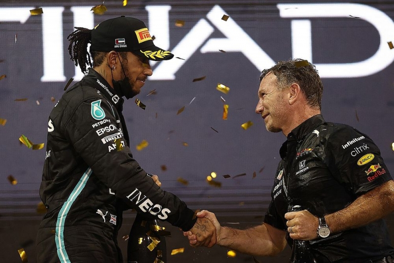 "Bu iki pilotun məvacibini ödəmək üçün gərək bütöv zavodu sataq"