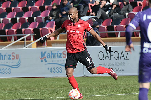 Renato 50-yə çatdı