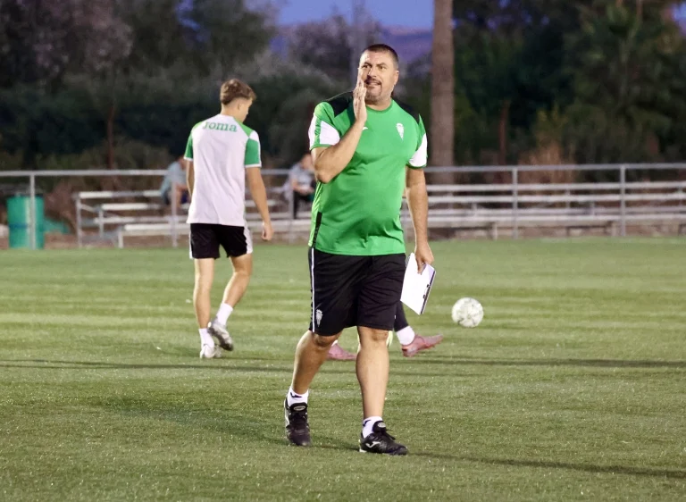 "Deportivo"nun əfsanəsi "Kordoba B"nin baş məşqçisi təyin olunub