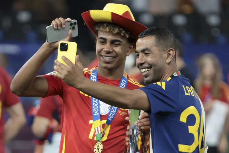 Lamin Yamalın atası: "Şanslısız ki, onun cəmi 18 yaşı var. Barselonada görüşərik"