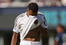 “Real” antirekordunu təkrarlayıb