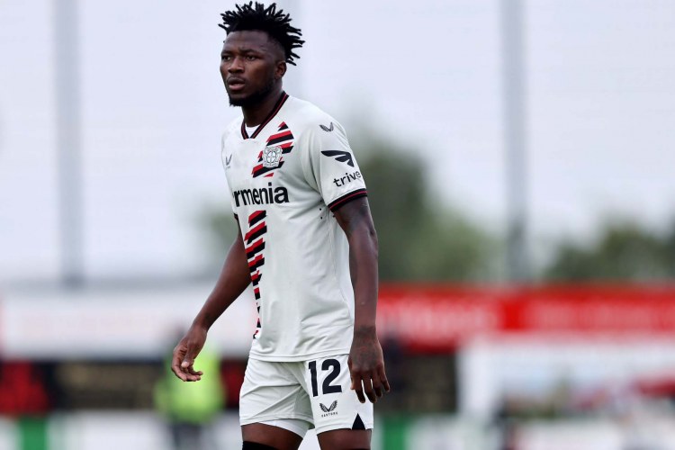 "Beşiktaş" "Bayer"in müdafiəçisini transfer etmək istəyir