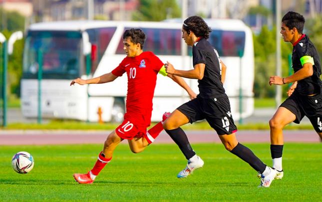 Millimiz böyük hesabla Gürcüstana uduzdu