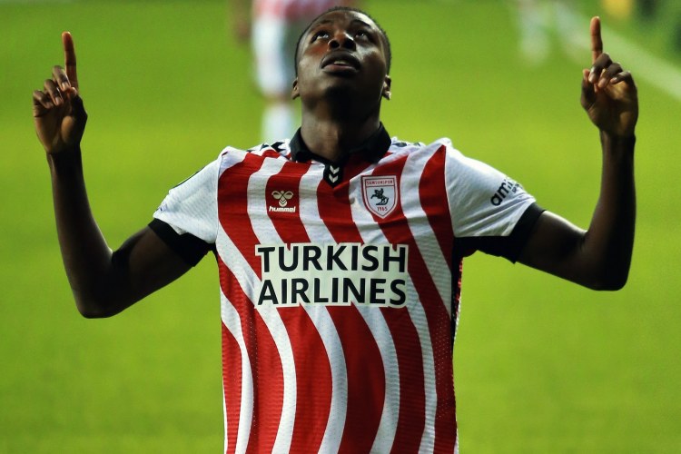 "Fənərbaxça" niderlandlı vinger transfer edir