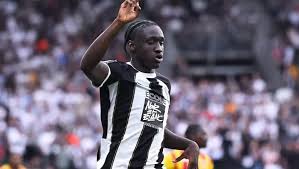 "Nyukasl" və "Sanderlend" 18 yaşlı fransalıya "elçi" düşüb