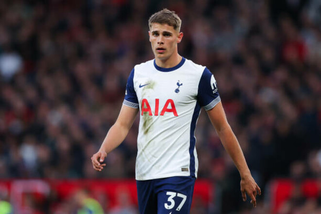 “Real” niderlandlı müdafiəçinin xidmətində maraqlıdır