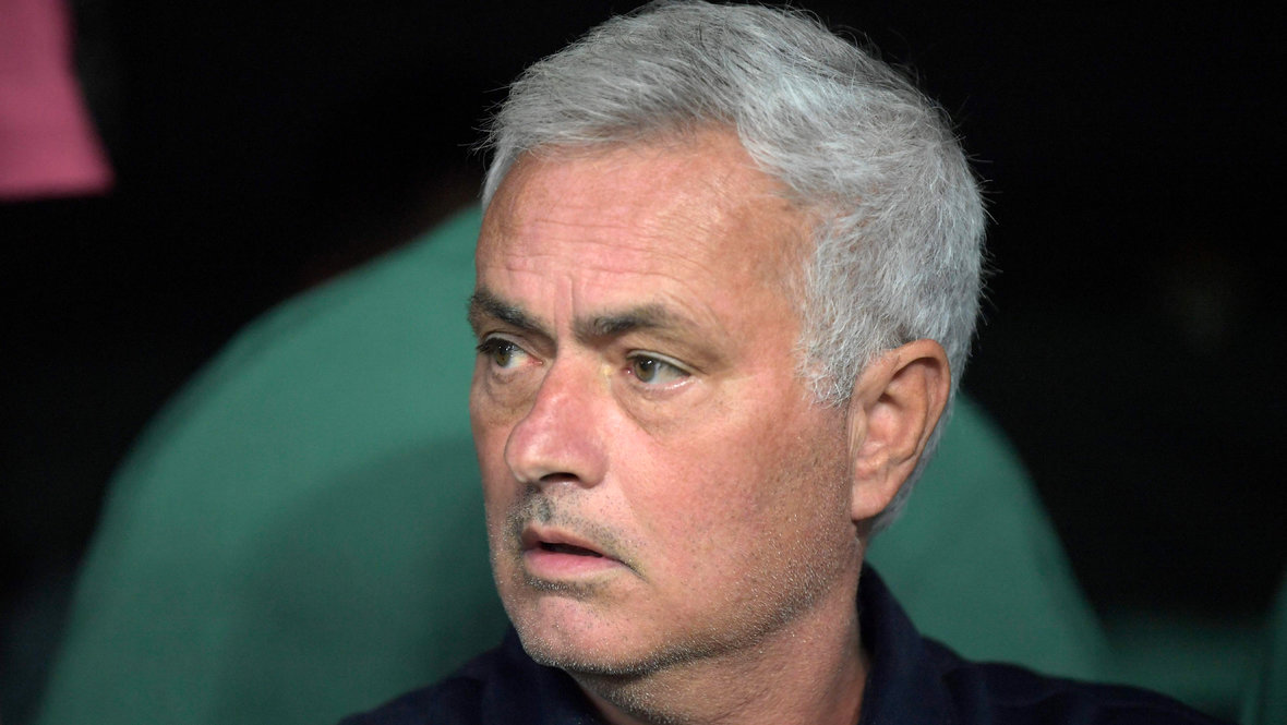 Mourinyo: "Betis oyunçuları "Real" futbolçularından daha ağıllıdırlar"