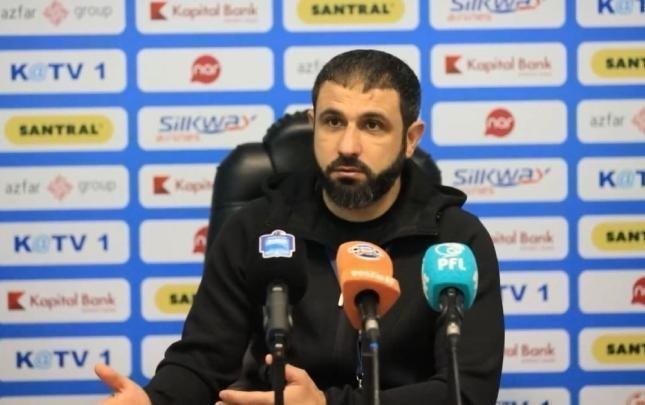 Rəşad Sadıqov: "Mən futbolçular arasında fərq qoymuram"