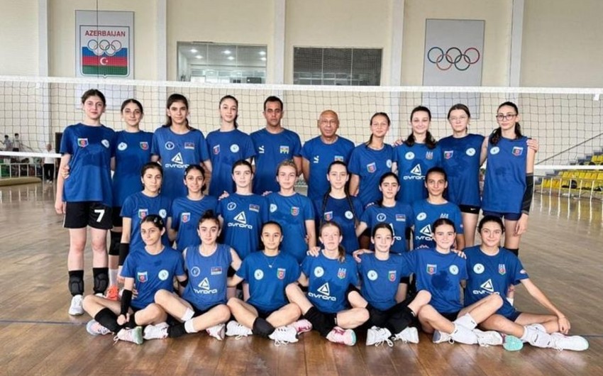 16 yaşadək voleybolçular üçün düşərgələr təşkil edilir