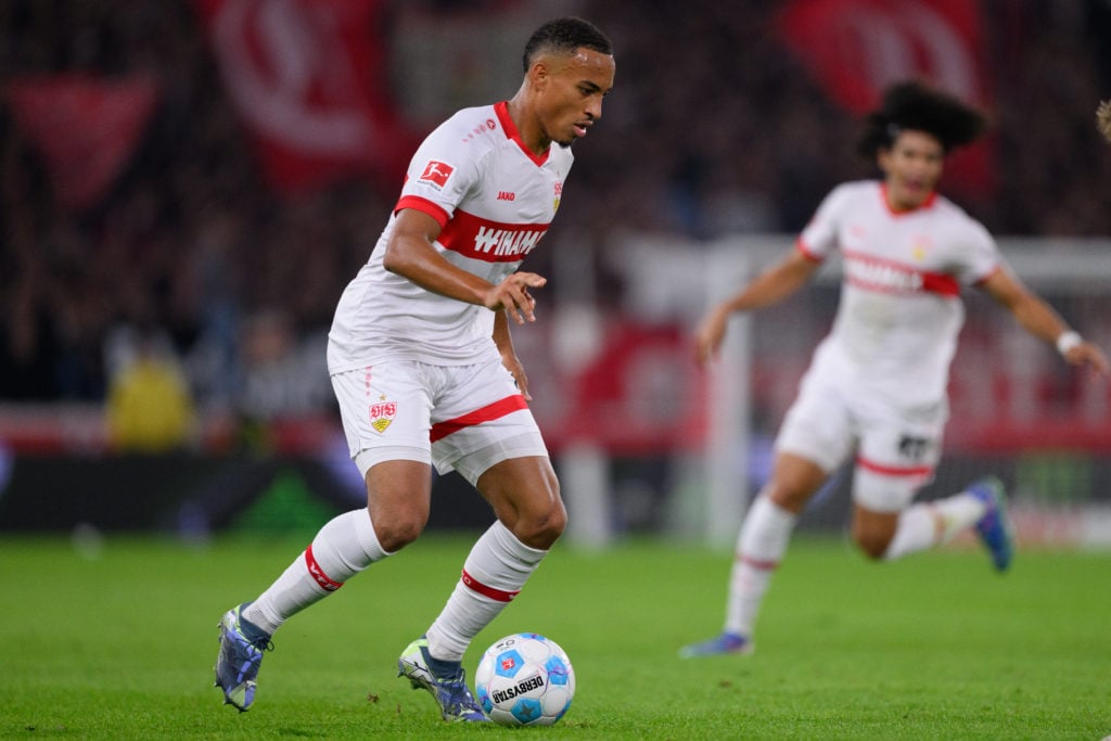 Premyer liqa klubu "Ştutqart"ın futbolçusuna təklif göndərib