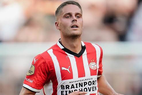 Niderland millisinin üzvü "Fənərbaxça"ya keçə bilər