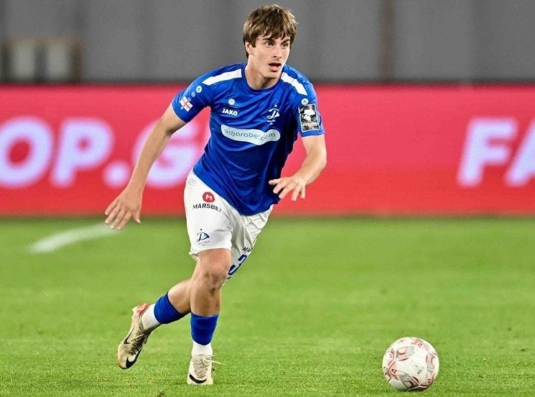 "Barselona" və "Real" 16 yaşlı gürcü futbolçu üçün mübarizə aparır