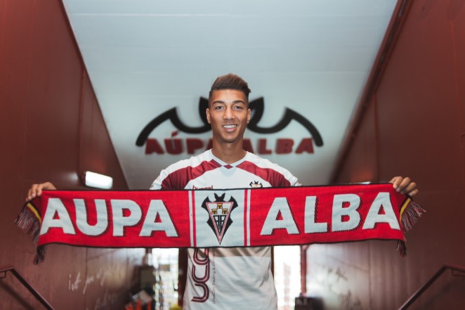 İsrafilovlu “Albasete” doğma meydanda uduzdu