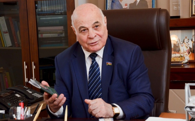 Prezident Ağacan Abiyevi ordenlə təltif etdi