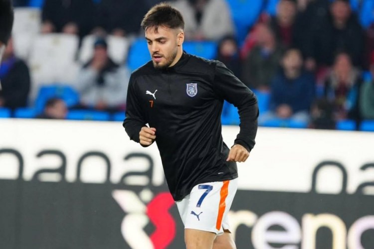 İstanbul klubunun vingeri "Beşiktaş"a keçə bilər