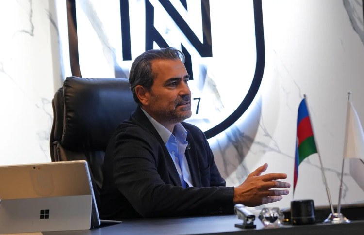 "Komanda inkişaf edir və bunun müsbət nəticələri özünü qısa zamanda göstərəcək" - Cenk Sümer