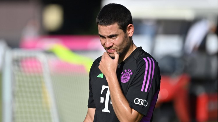 "Qalatasaray" "Bavariya"nın müdafiəçisi ilə danışıq aparır