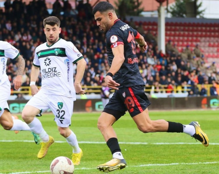 Vüsal 70-ci dəqiqədə meydana çıxdı, komandası səfərdə heç-heçə etdi