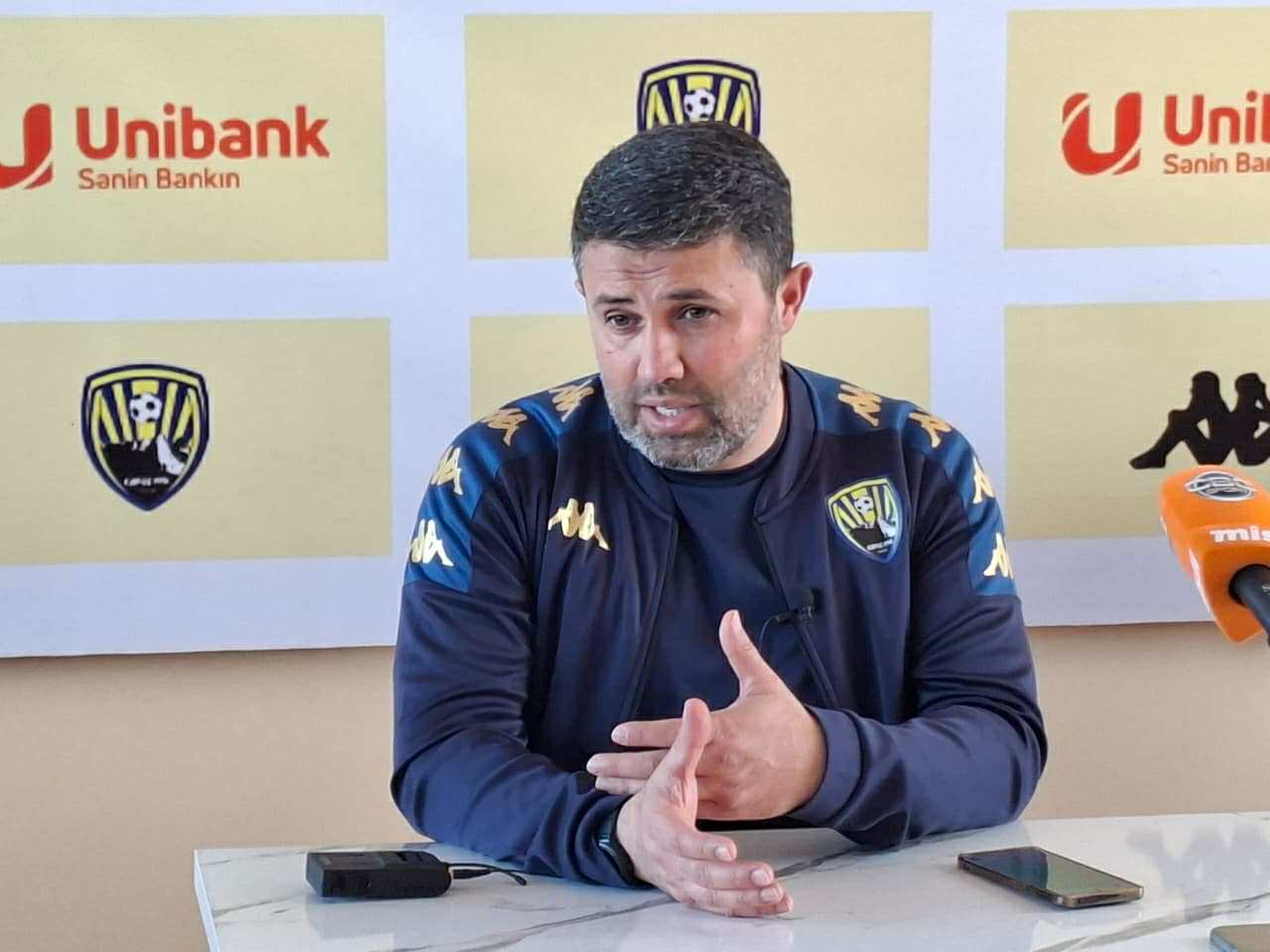 Azər Bağırov: "Dayaq yarımmüdafiəçilərindən narazıyam"