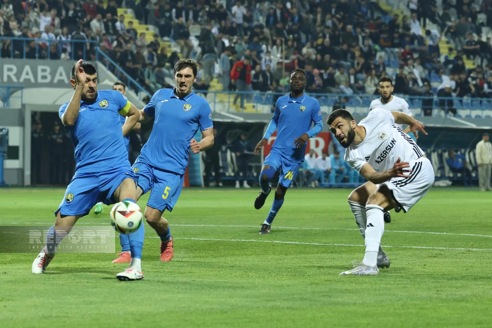 Misli Premyer Liqası: Beş oyunda 9500 azarkeş