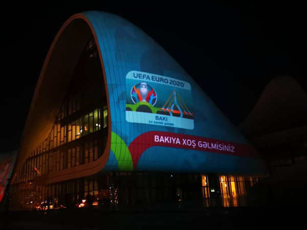 Heydər Əliyev Mərkəzi üzərində AVRO-2020 iştirakçılarınin görüntüləri nümayiş etdirilib