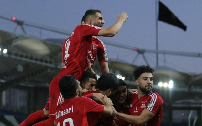 "Traktor" 10 nəfərlə qalib gəlib liderliyini qorudu