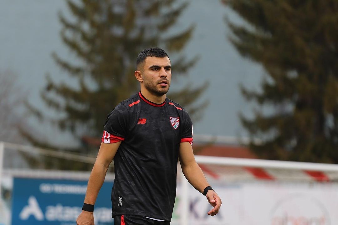 Türkiyədən ayrılan Vüsal Albaniya klubu ilə anlaşdı