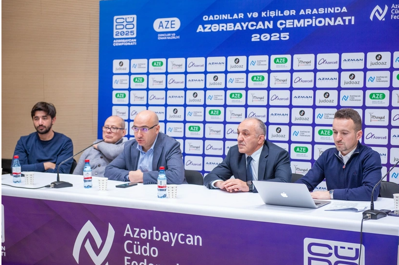 ACF rəhbərliyi Azərbaycan çempionatı öncəsi məşqçilərlə bir sıra məsələləri müzakirə ediblər