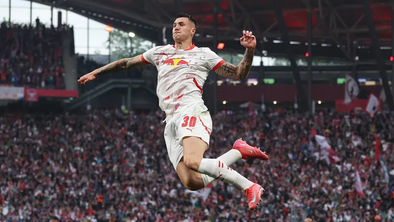 “Mançester Yunayted” Sloveniya millisinin hücumçusunu “rənglərinə bağlamaq” istəyir