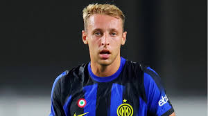 "İnter"in yarımmüdafiçisi ilə yolları ayırmaq istəyir