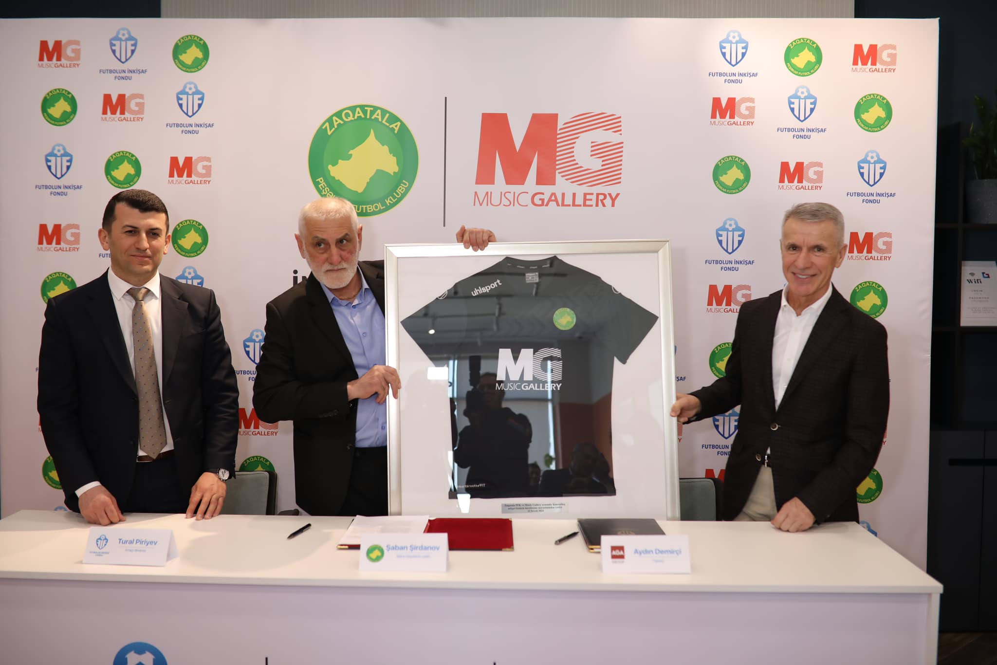 Daha bir bölgə təmsilçisinə sponsor tapıldı