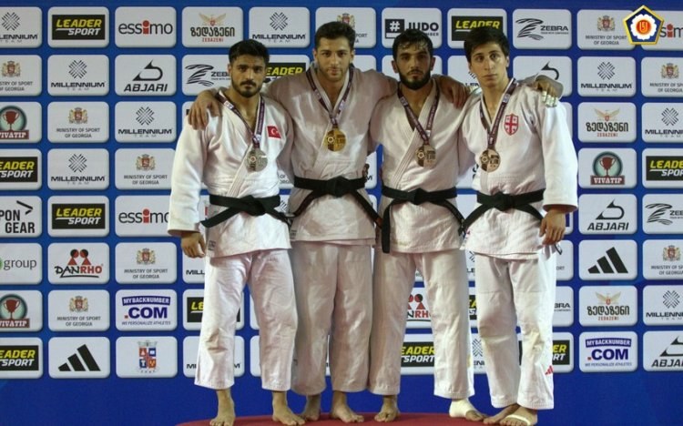 Nazir Talıbov Gürcüstanda Avropa Kubokunun qalibi oldu