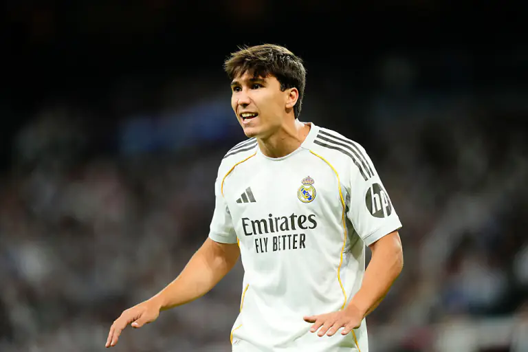 Alvaro Arbeloa "real"ın iki futbolçusunu sərəncamında görmək istəyir