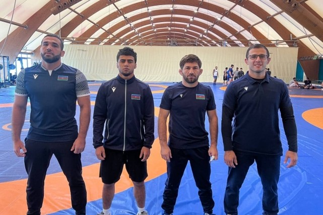 Azərbaycanın 4 güləşçisi üçün DÇ-də bürünc medal şansı