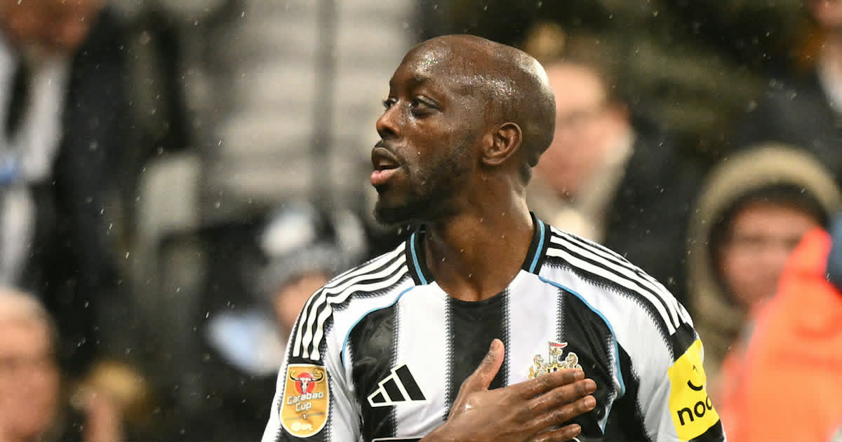 İngiltərə klubu 55 milyona aldığı futbolçunu satışa çıxarır