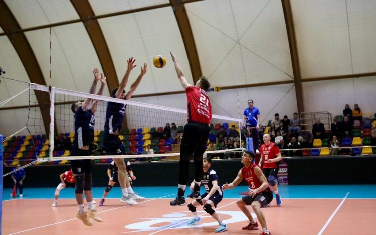 Yüksək Liqada X tura yekun vuruldu