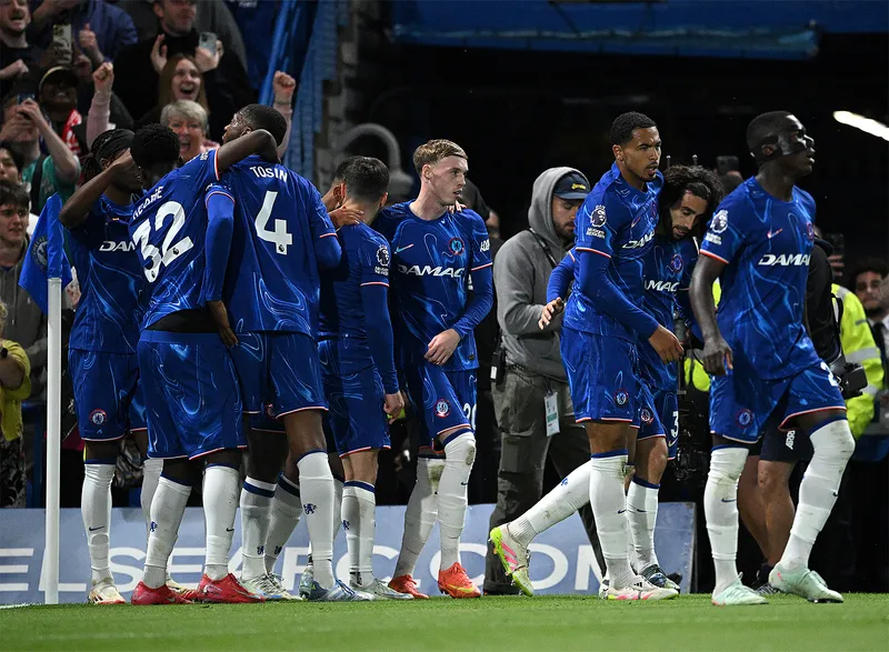 “Çelsi” yarımmüdafiəçini 29 milyon avroya satdı