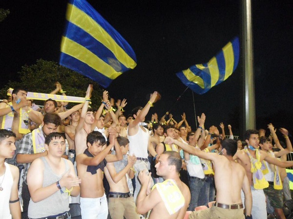 “Kəpəz” azarkeşləri məşqdə Erkin İbrahimovu istefaya səslədi