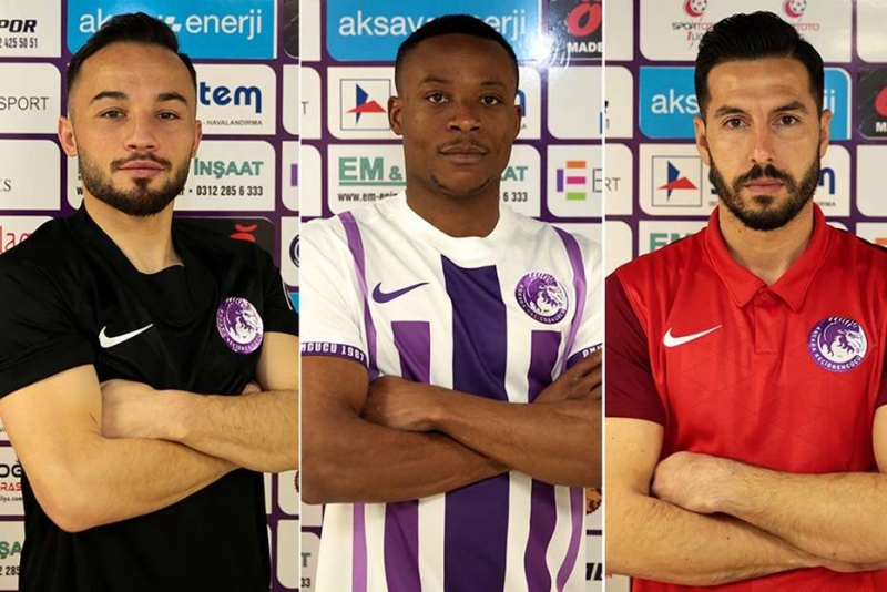 Azərbaycanlı futbolçunun klubundan 3 transfer