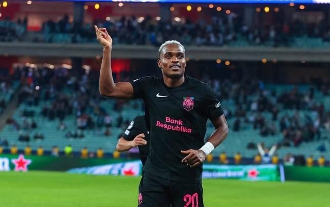 Coy-Lens Mikels “Slaviya” ilə oyunun ən yaxşısı seçildi