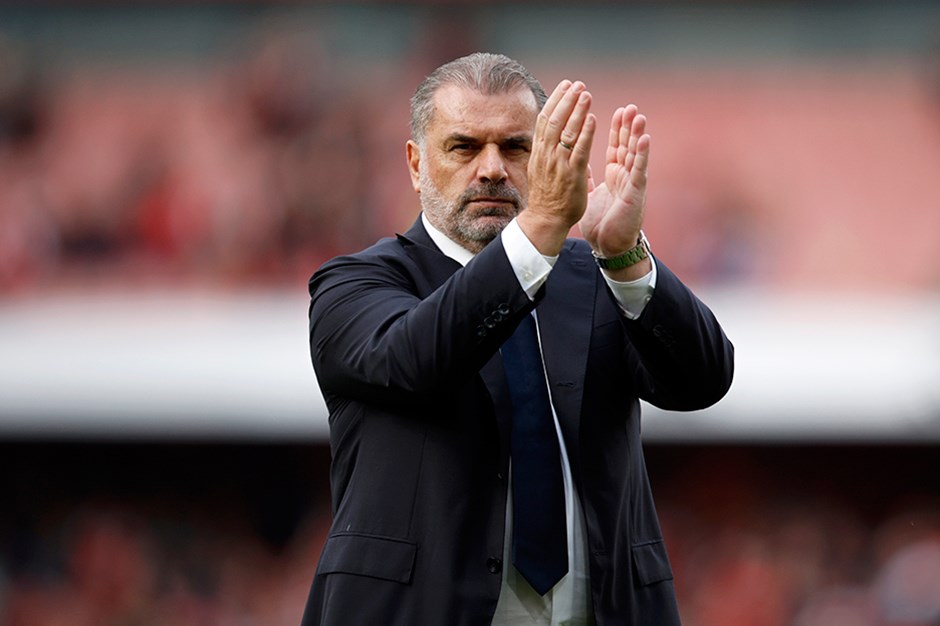 Postekoqlu “Tottenhem”dən ayrılmağı düşünmür